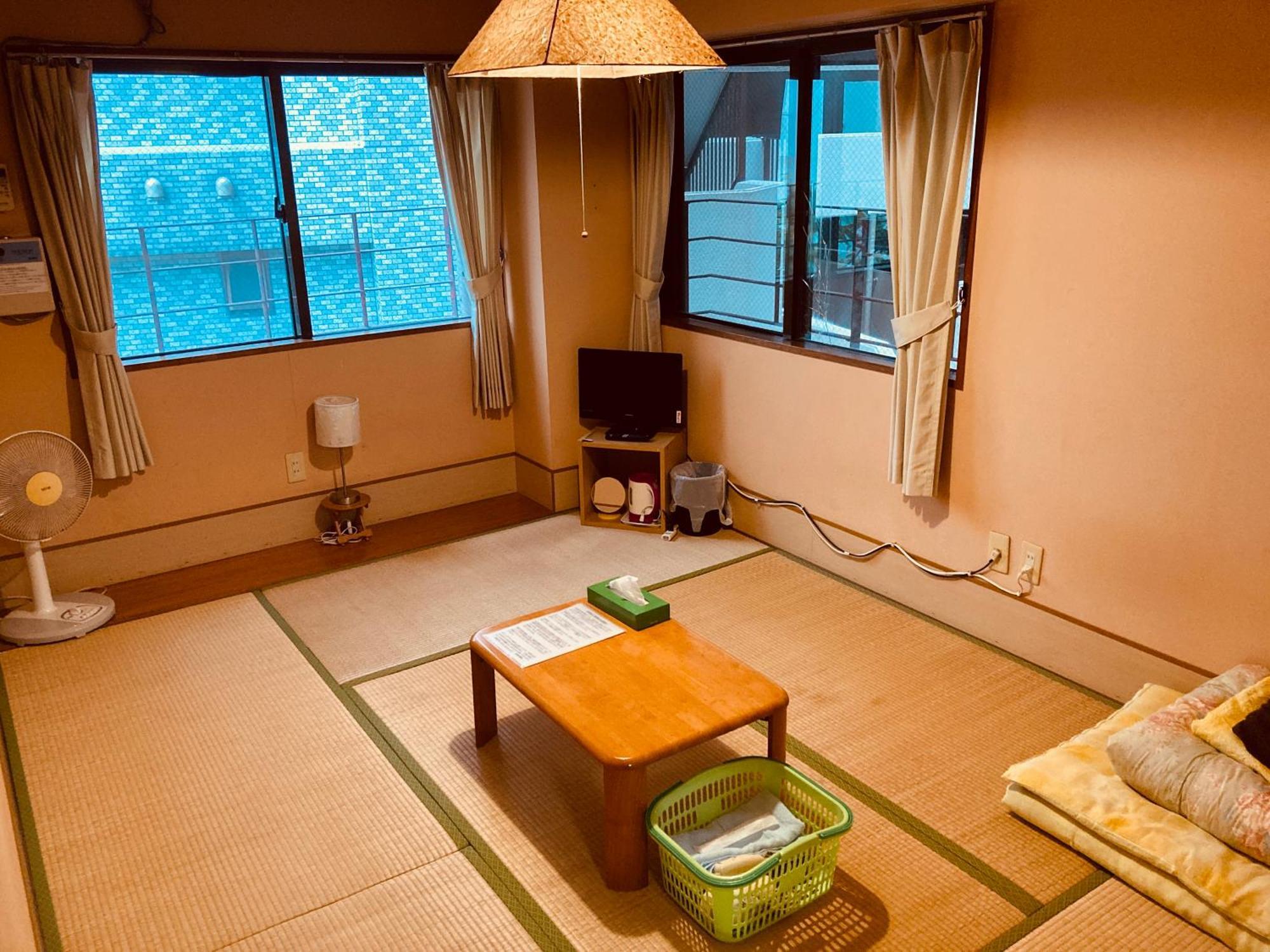 Hostel Hakuseiso Naha Exterior foto